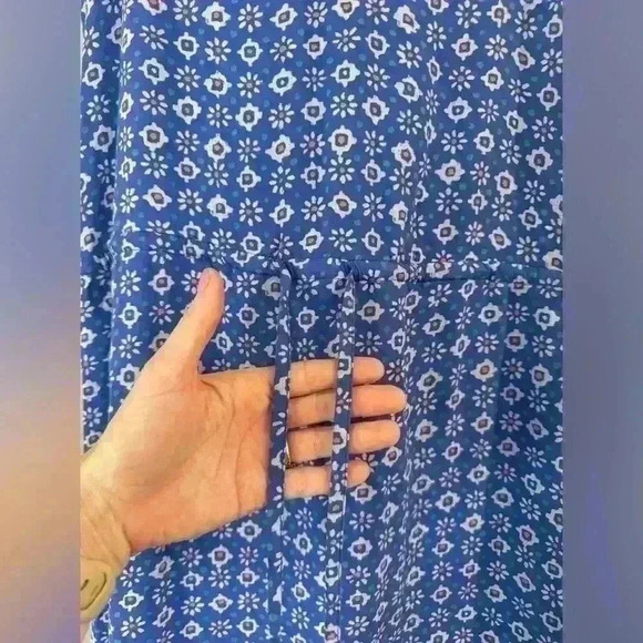 Women’s Irving & Fine Dress - Picture 2 of 6